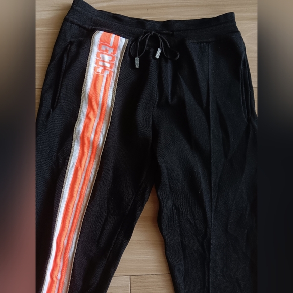 GCDS Logo Tracksuit Pants - Picture 7 of 11